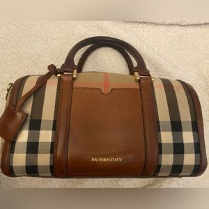 Burberry bag (Duster bag included)